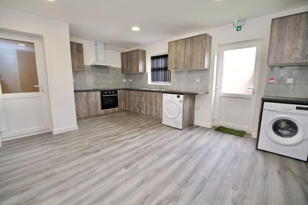 Apartment Matlock 7 - *